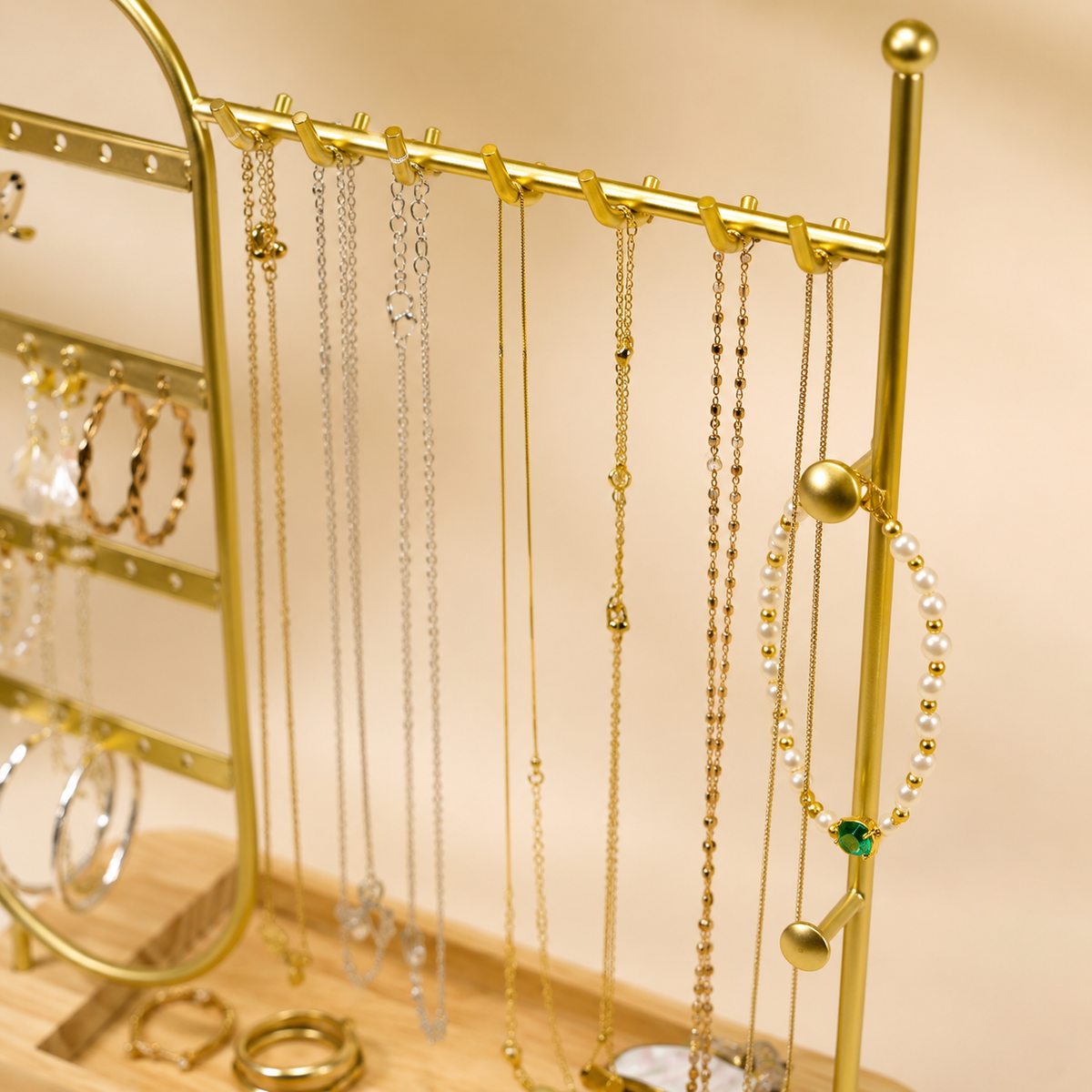 Porte-Bijoux En Métal Avec Base En Bois